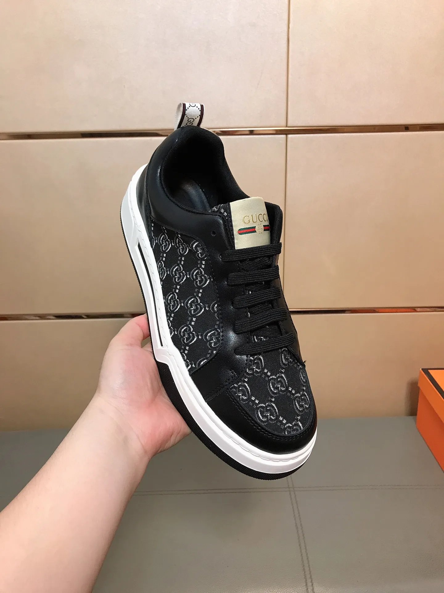 Ex-factory price 400 ⌚️⌚️[GUCCI] Gucci men’s casual shoes are absolutely popular 🔥The ultimate matching item for trendy men! Irresistible charm of super texture, the main recommendation, the upper is made of high-quality cowhide + printed fabric, sheep lining feet, wear-resistant rubber sole, noble and elegant! Extremely comfortable🎁🎁You can be as handsome as you want💪 Size 38-44!